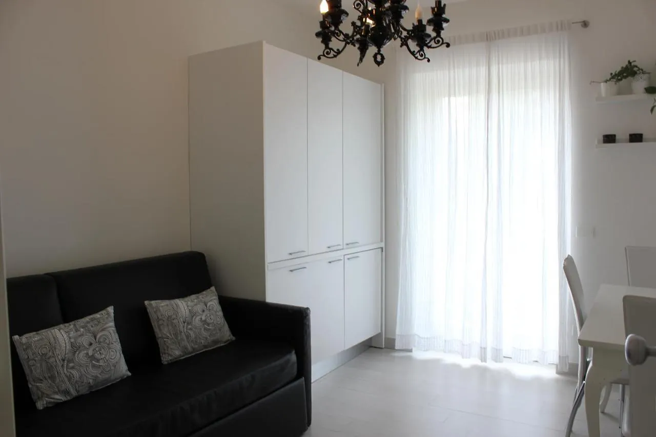 Bed & Breakfast Rooms Il Punto Peschiera del Garda