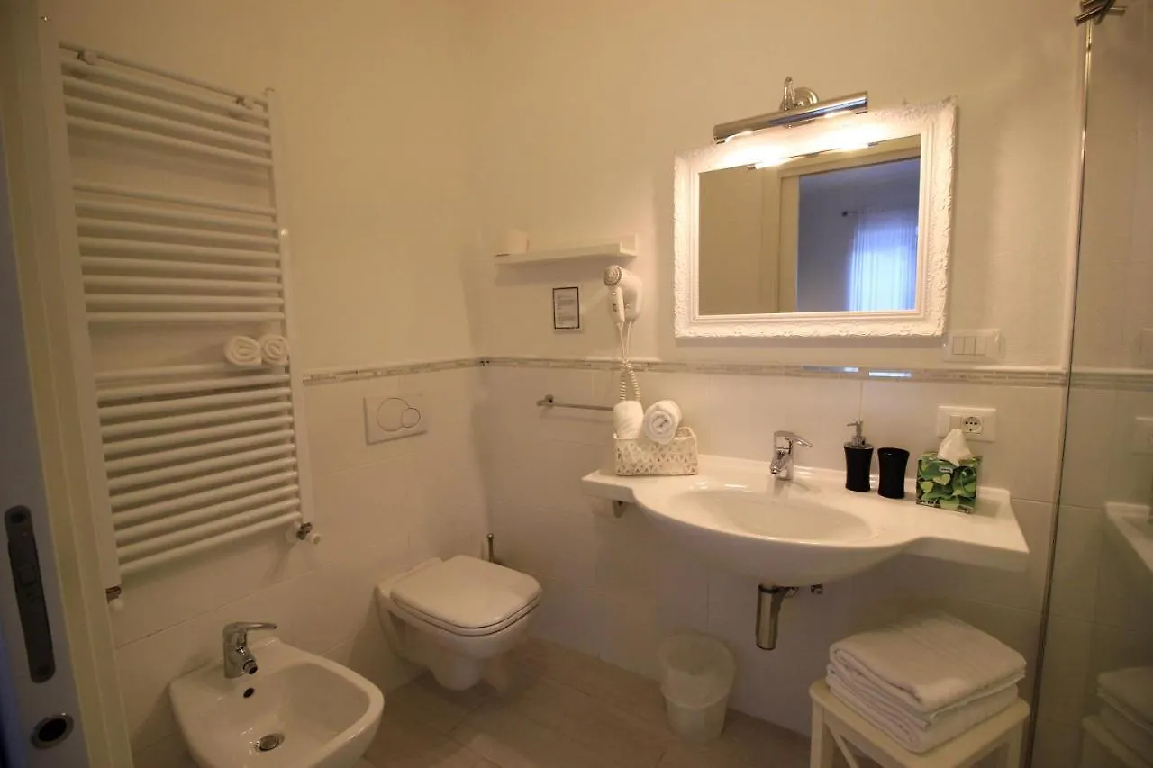 Rooms Il Punto Peschiera del Garda