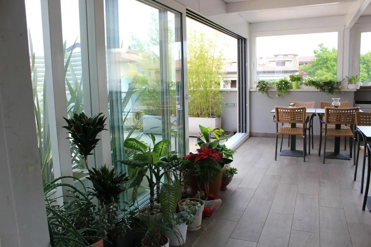Rooms Il Punto Peschiera del Garda Italy